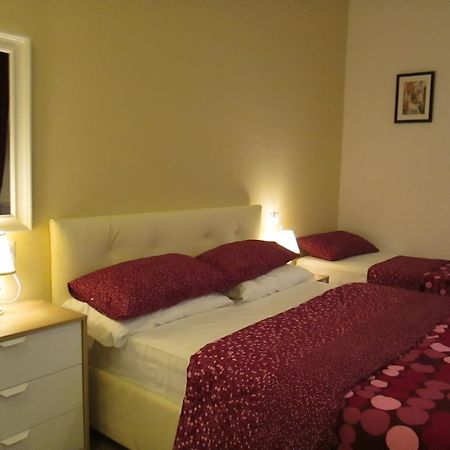 Trevi Elegance Suite Řím Pokoj fotografie