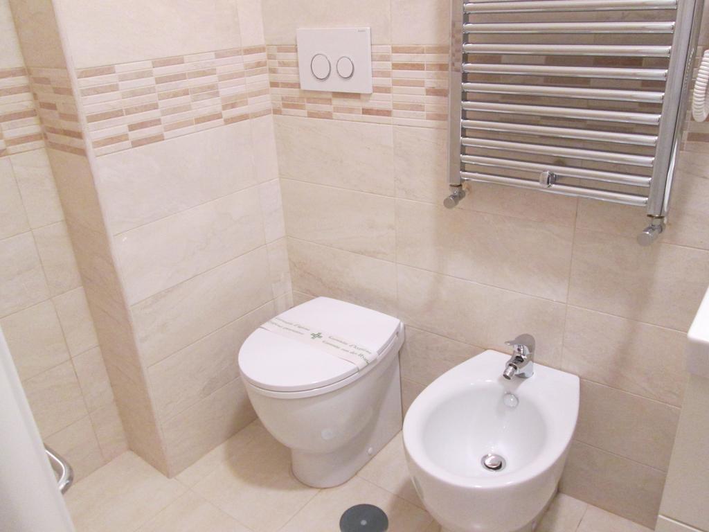 Trevi Elegance Suite Řím Pokoj fotografie
